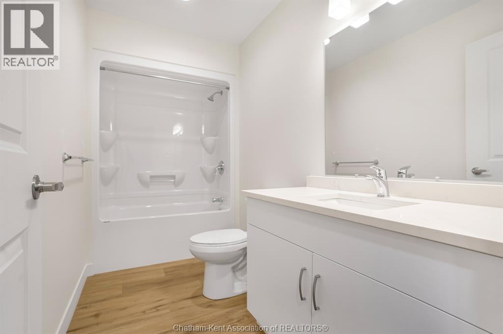 40 Magnolia Lane, Barrie, ON, N7M 0W7 - 37
