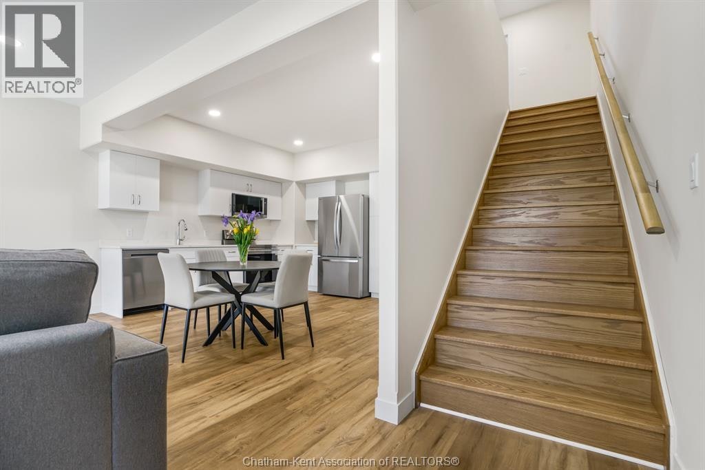 40 Magnolia Lane, Barrie, ON, N7M 0W7 - 21
