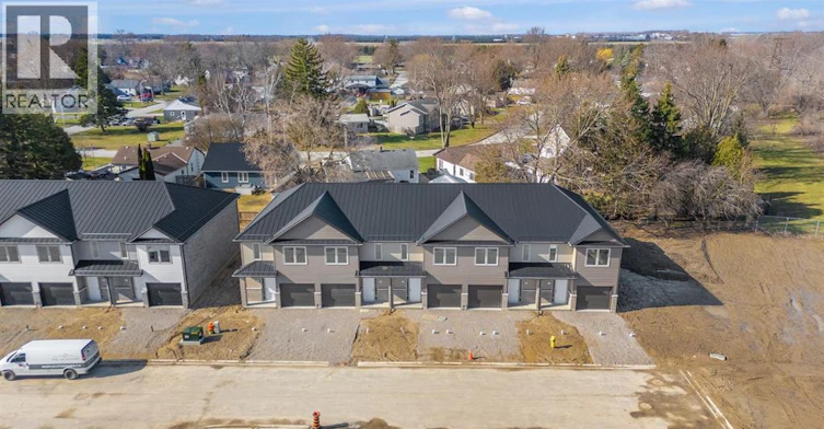 40 Magnolia Lane, Barrie, ON, N7M 0W7