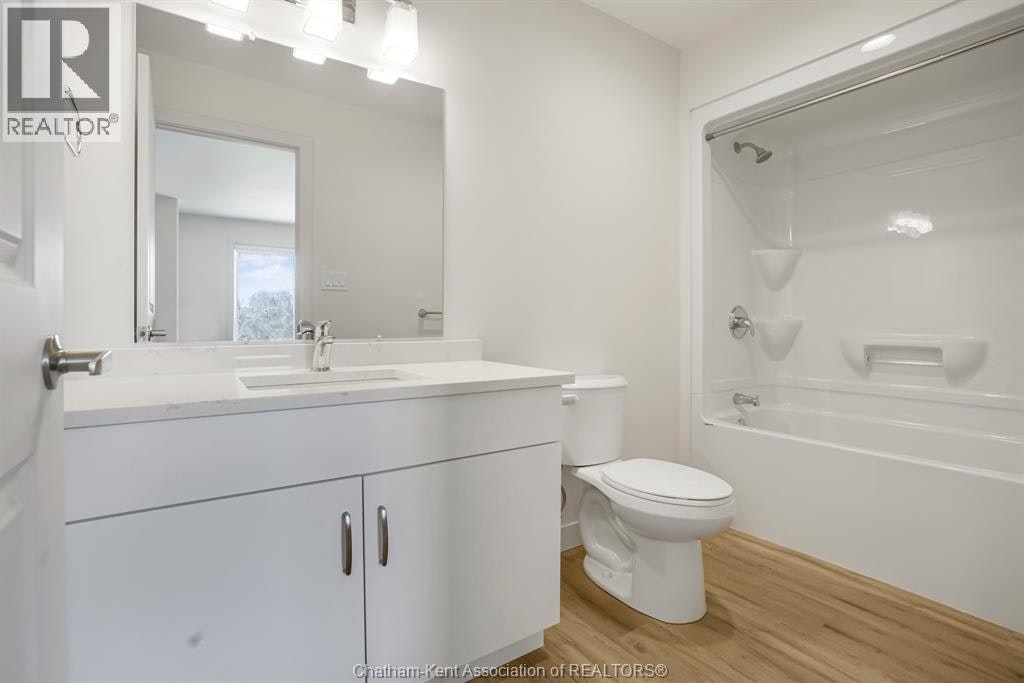 32 Magnolia Lane, Barrie, ON, N7M 0W7 - 29