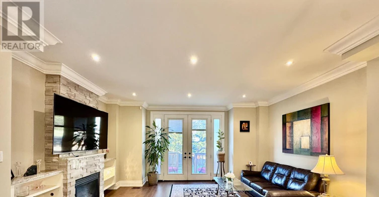 1033 Shaw Drive, Mississauga, ON, L5G 3Z3 - 3