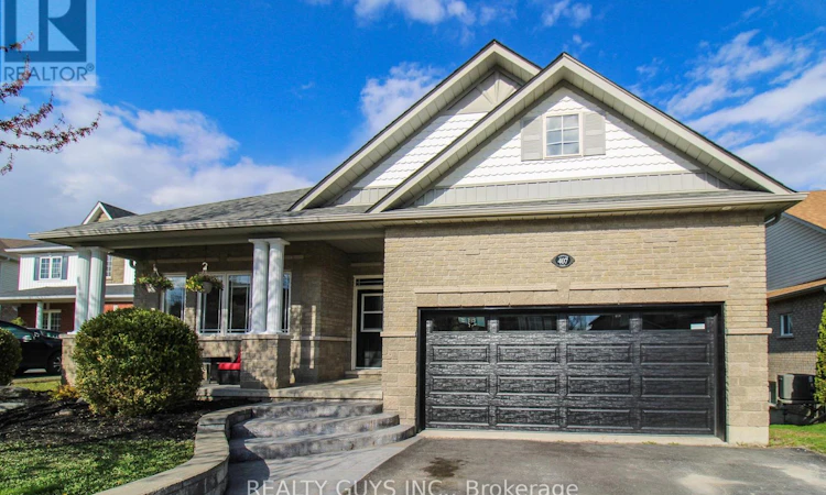 407 Carriage Lane