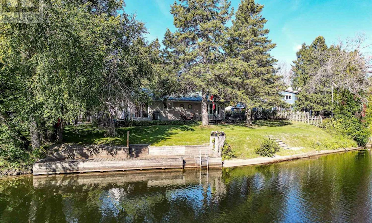 78 Riverbank Road
