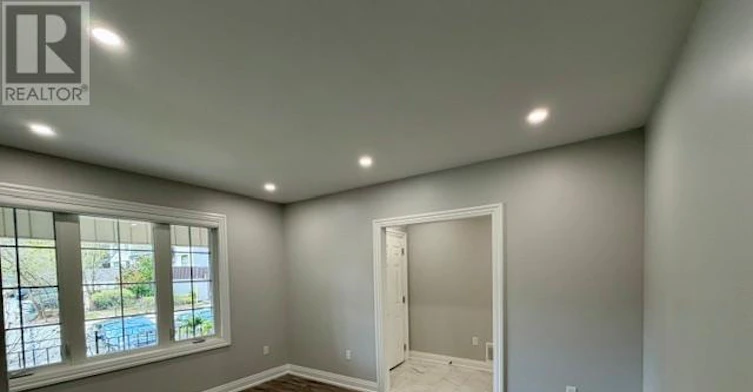 MAIN LEVEL-19 Mount Royal Avenue, Toronto, ON, M6H 2S2 - 9