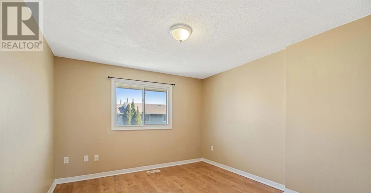 18 Julie Drive, Thorold, ON, L2V 4L5 - 14