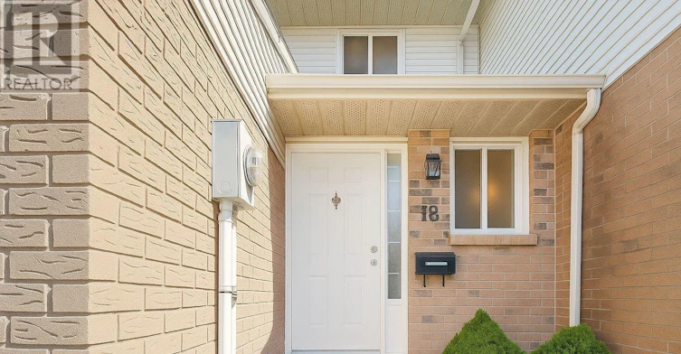 18 Julie Drive, Thorold, ON, L2V 4L5 - 2