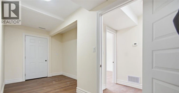 MAIN LEVEL-435 Caron Avenue, Windsor, ON, N8A 5B3 - 6