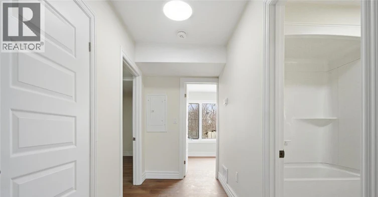 MAIN LEVEL-435 Caron Avenue, Windsor, ON, N8A 5B3 - 7