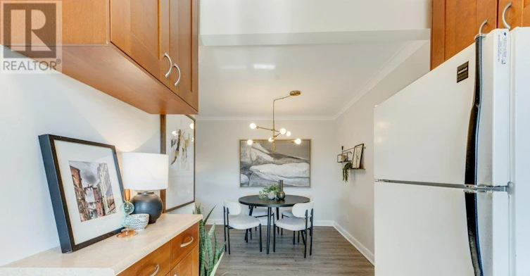 UPPER-225 Woodville Avenue, Toronto, ON, M4J 2R4 - 14