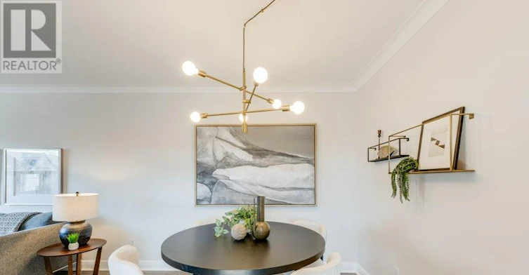 UPPER-225 Woodville Avenue, Toronto, ON, M4J 2R4 - 10