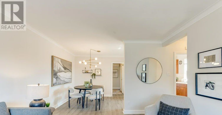 UPPER-225 Woodville Avenue, Toronto, ON, M4J 2R4 - 5