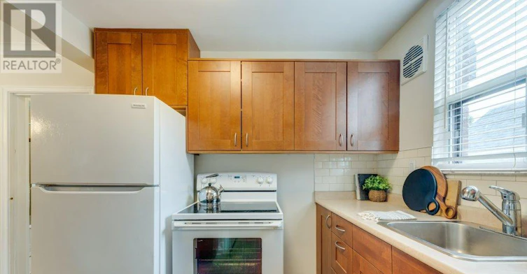 MAIN-225 Woodville Avenue, Toronto, ON, M4J 2R4 - 14