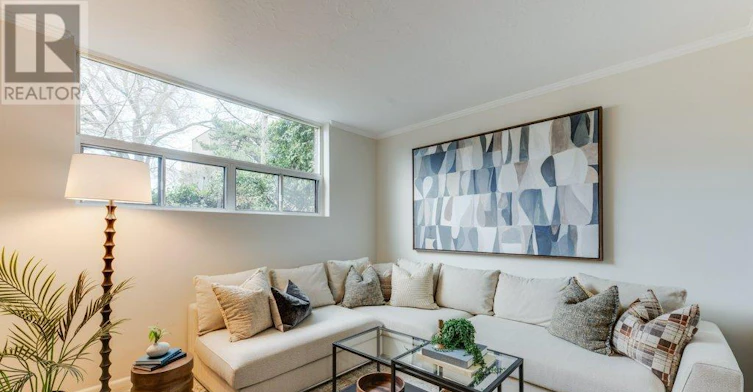 LOWER-225 Woodville Avenue, Toronto, ON, M4J 2R4