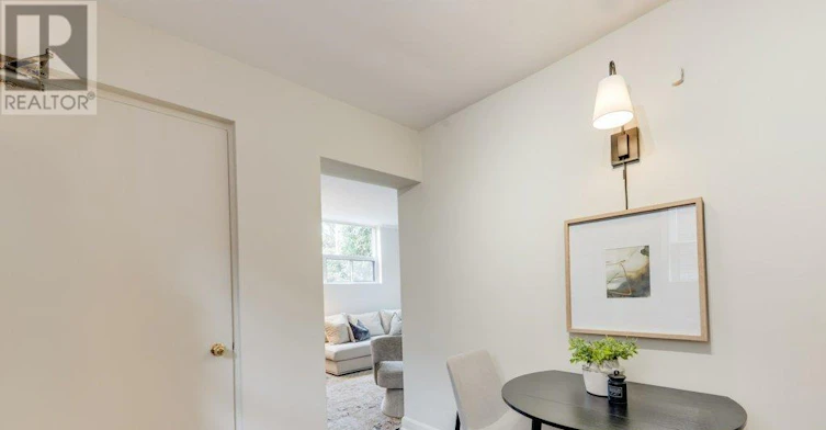 LOWER-225 Woodville Avenue, Toronto, ON, M4J 2R4 - 11