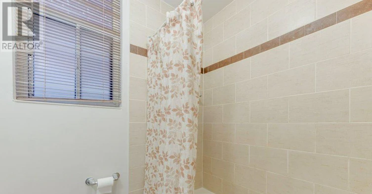 LOWER-225 Woodville Avenue, Toronto, ON, M4J 2R4 - 17