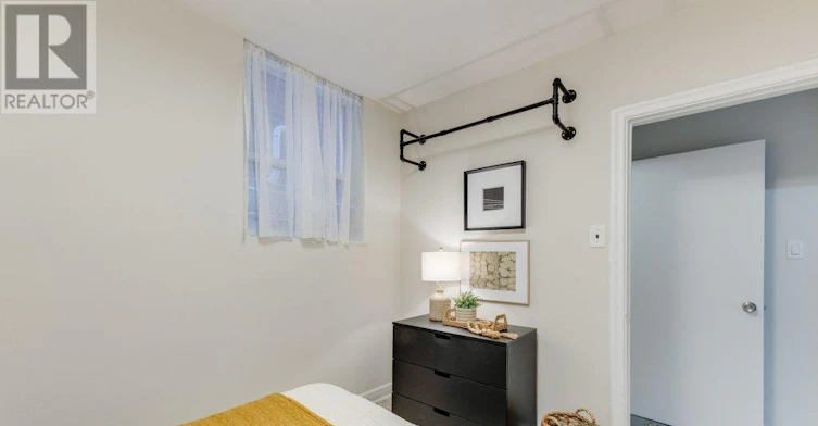 LOWER-225 Woodville Avenue, Toronto, ON, M4J 2R4 - 21