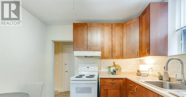 LOWER-225 Woodville Avenue, Toronto, ON, M4J 2R4 - 8