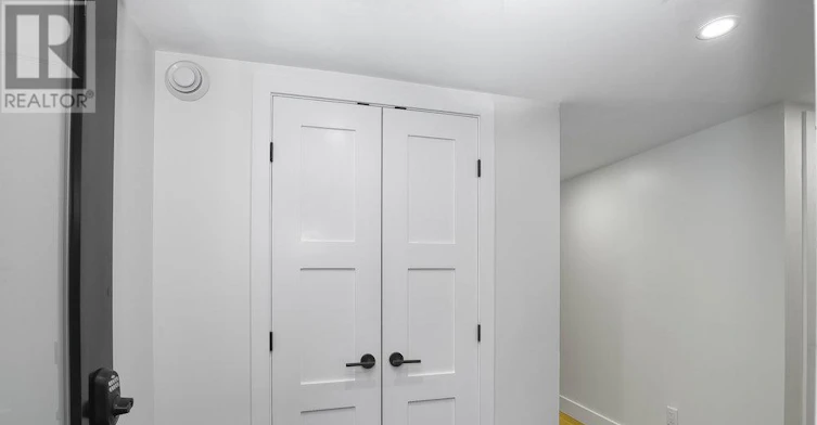 LOWER-325 Perth Avenue, Toronto, ON, M6P 3X9 - 5