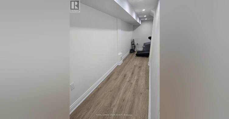 MAIN-33 Bremner Street, Whitby, ON, L1R 1W5 - 21