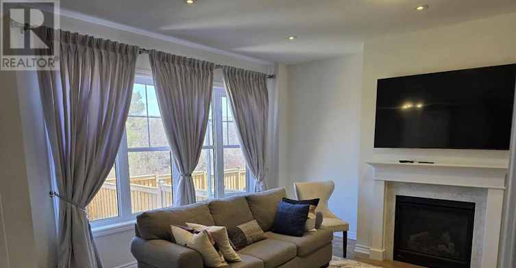 MAIN-33 Bremner Street, Whitby, ON, L1R 1W5 - 7