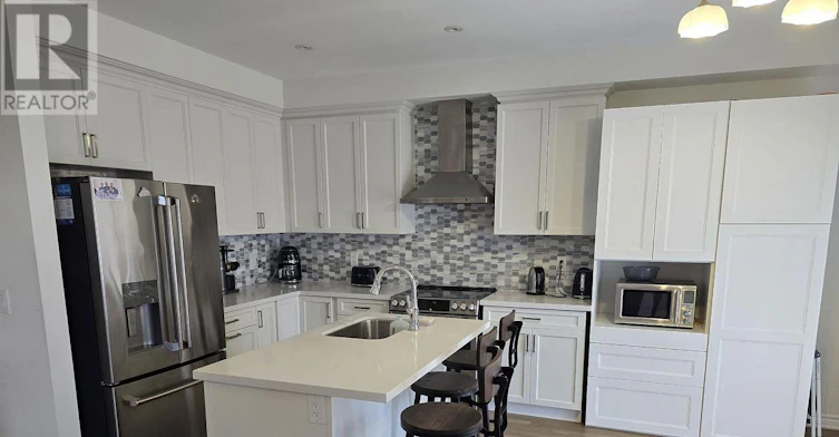 MAIN-33 Bremner Street, Whitby, ON, L1R 1W5 - 10