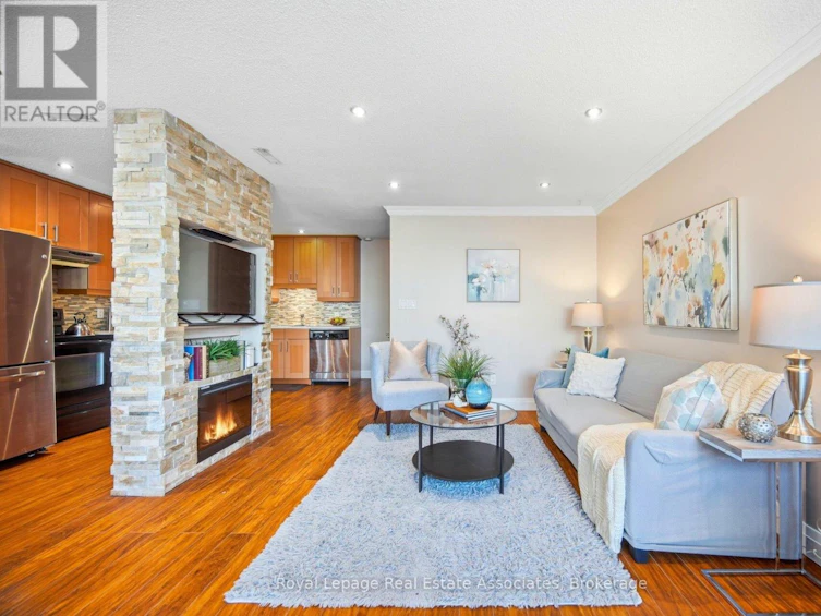 222-1055 Dundas Street E, Mississauga, ON, L4Y 3X6 - 8