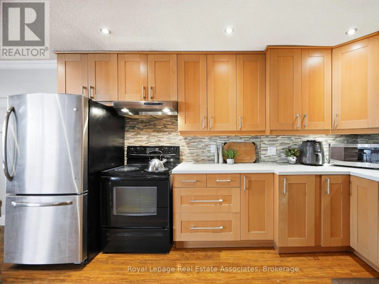 222-1055 Dundas Street E, Mississauga, ON, L4Y 3X6 - 11