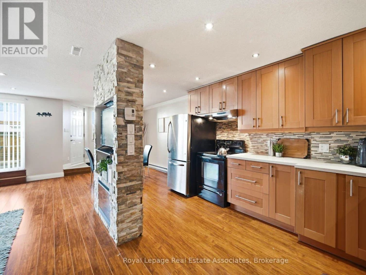 222-1055 Dundas Street E, Mississauga, ON, L4Y 3X6 - 12