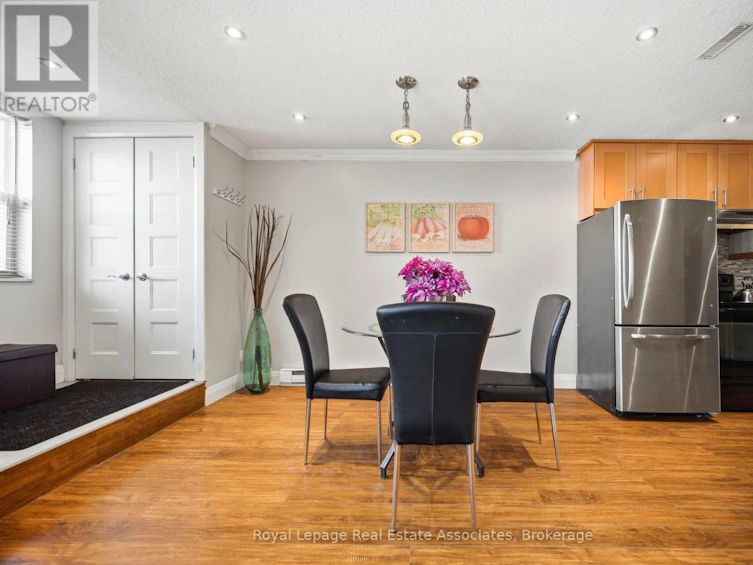 222-1055 Dundas Street E, Mississauga, ON, L4Y 3X6 - 3