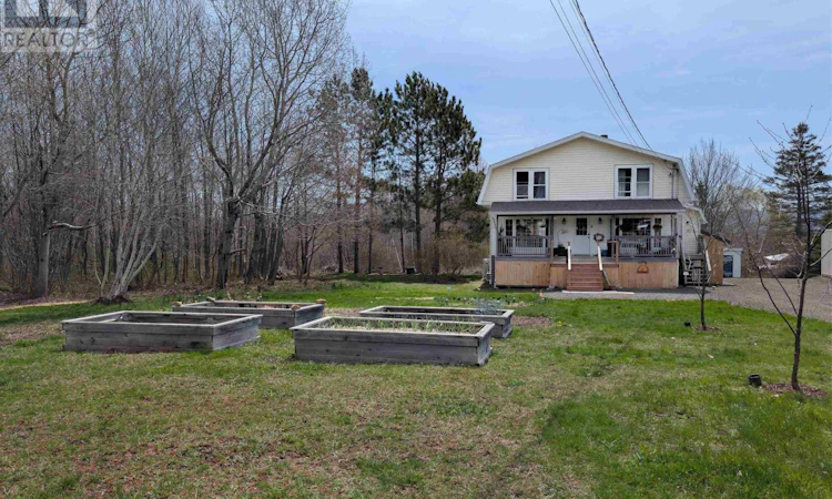 828 Clarence Road