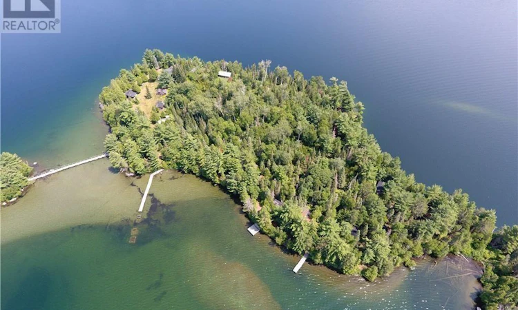 58 938 Lake Temagami Island