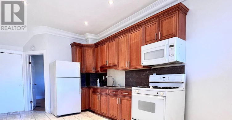 UPPER-1149 Dufferin Street, Toronto, ON, M6H 4B7 - 4