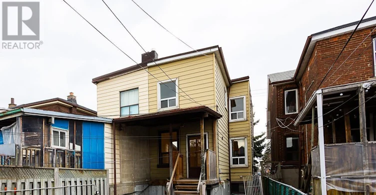 UPPER-1149 Dufferin Street, Toronto, ON, M6H 4B7 - 11