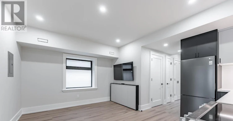 MAIN-594 Concord Avenue, Toronto, ON, M6H 2R1 - 9