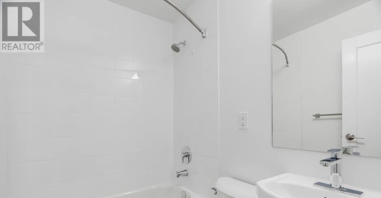 93 High Street S, London, ON, N6C 4J8 - 2