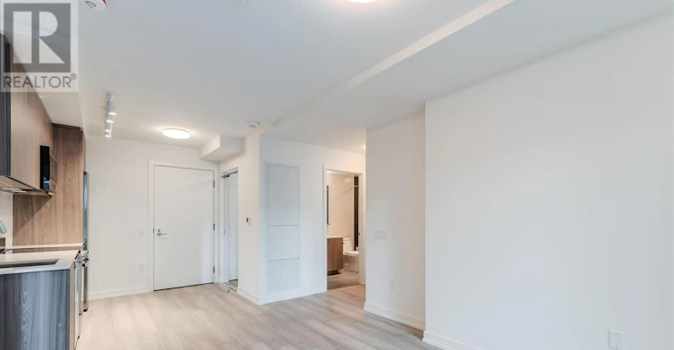 202-223 Redpath Avenue, Toronto, ON, M4P 0E8 - 4