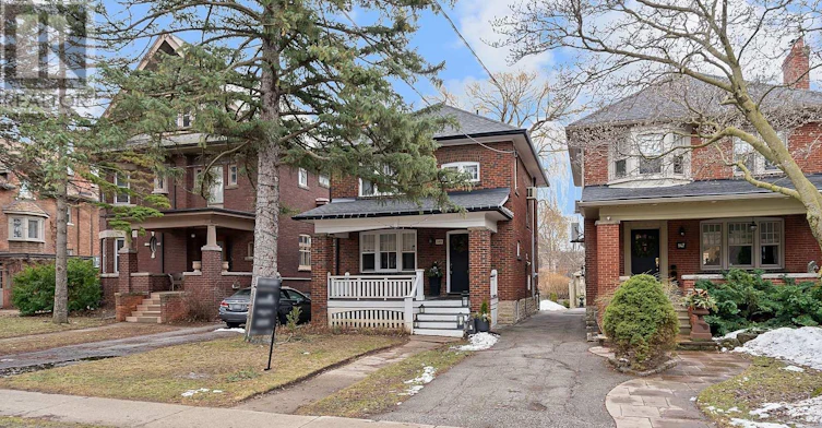 145 Glengrove Avenue W, Toronto, ON, M4R 1P1