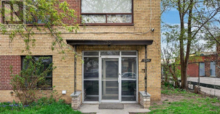 302-295 Melvin Avenue, Hamilton, ON, L8H 2K6 - 5