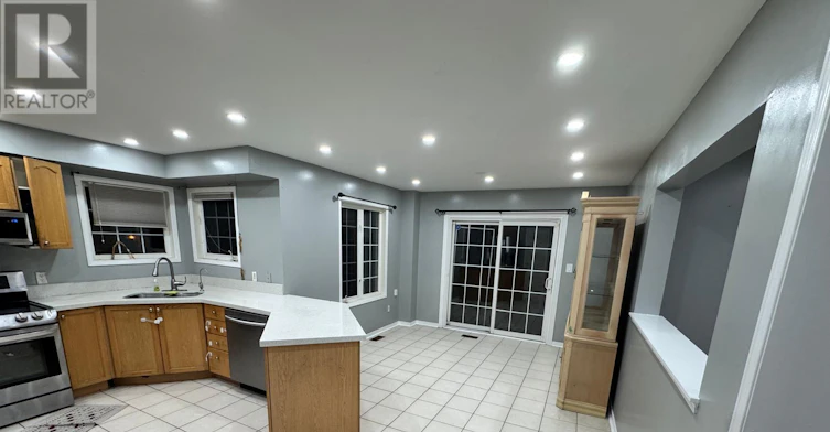 1100 Ashgrove Crescent, Oshawa, ON, L1K 2W4 - 3