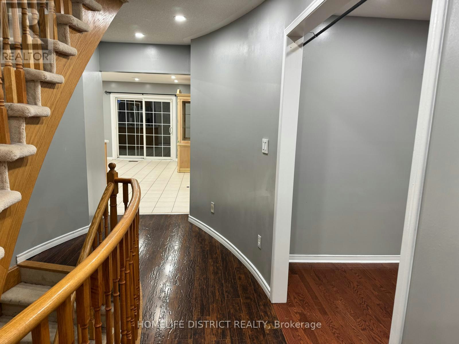1100 Ashgrove Crescent, Oshawa, ON, L1K 2W4 - 45