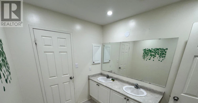 1100 Ashgrove Crescent, Oshawa, ON, L1K 2W4 - 8