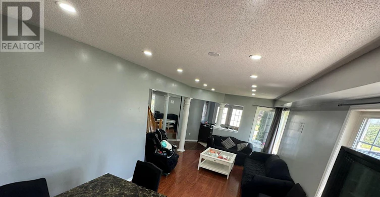 1100 Ashgrove Crescent, Oshawa, ON, L1K 2W4 - 3