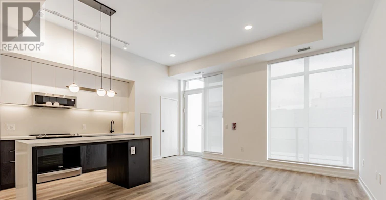 TH 101-5 York Garden Way, Toronto, ON, M6A 2V1 - 2