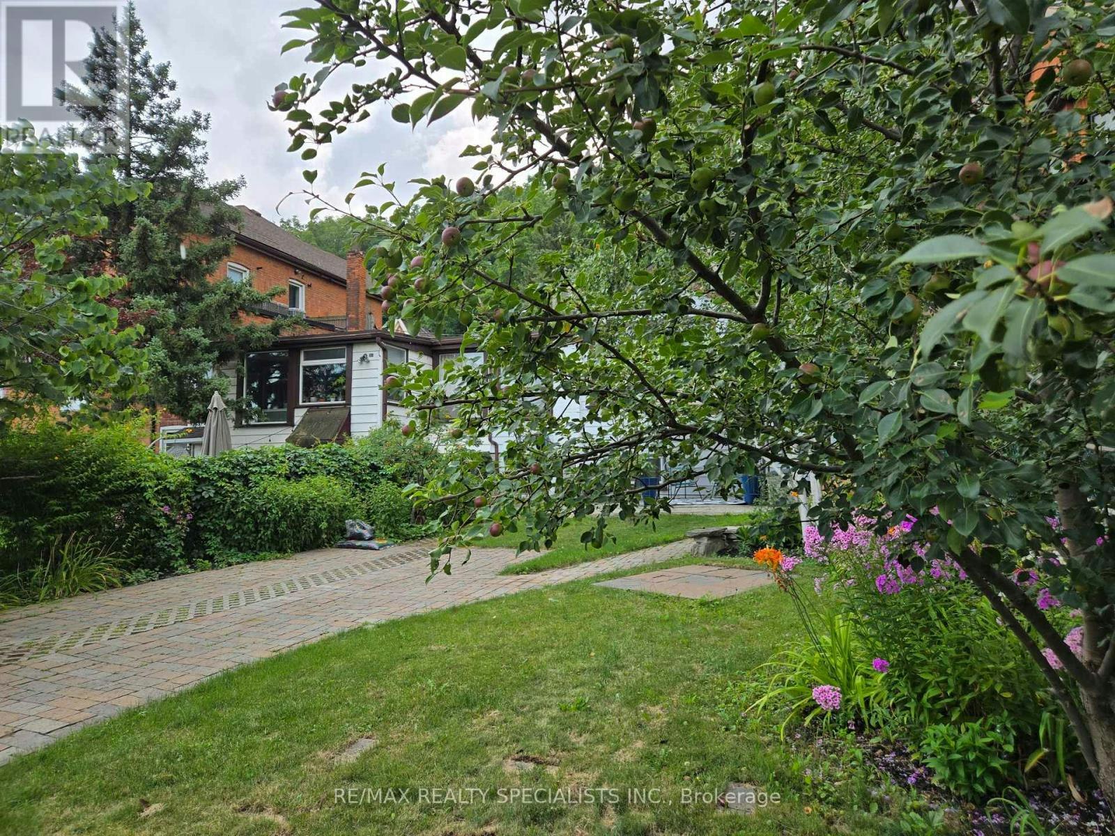 17 Foster Avenue, Hamilton, ON, L8N 1Z7 - 29
