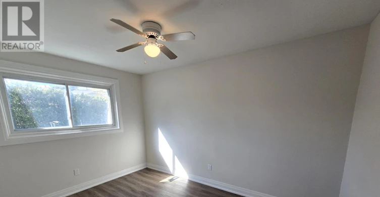 MAIN-3285 Lansdown Drive, Burlington, ON, L7M 1S4 - 13