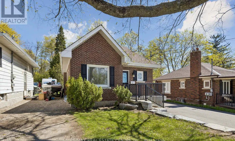 194 Silvercreek Parkway S