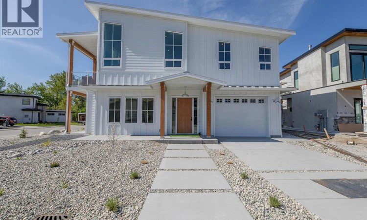 881 Lighthouse Landing
