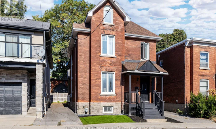 57 Lees Avenue