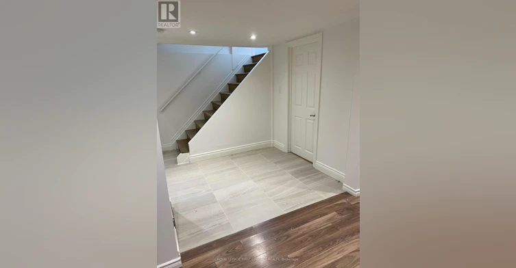 560 Heman Street, Newmarket, ON, L3Y 2Z3