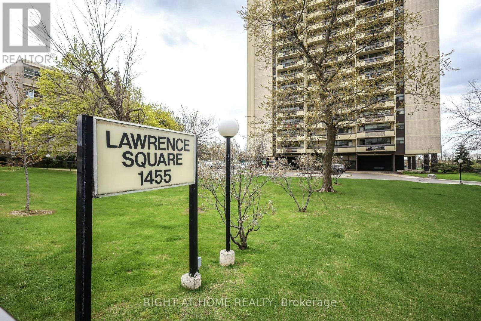 207-1455 Lawrence Avenue W, Toronto, ON, M6L 1B1